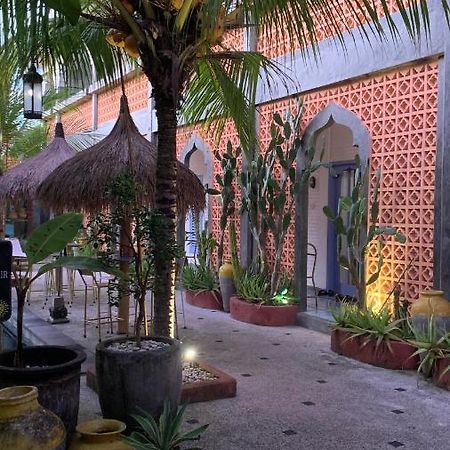 Sunflower Stay And Surf Canggu Екстериор снимка