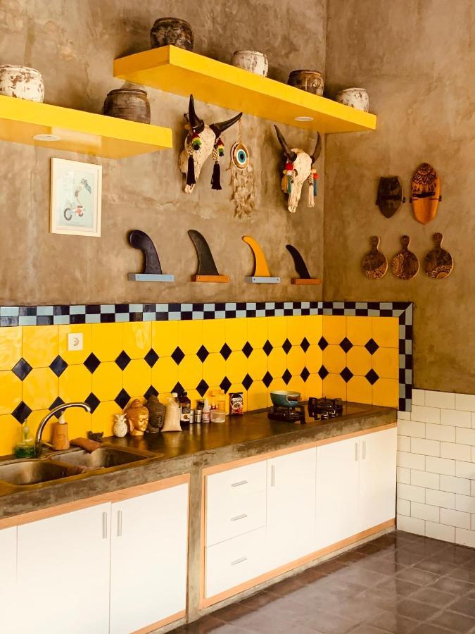 Sunflower Stay And Surf Canggu Екстериор снимка