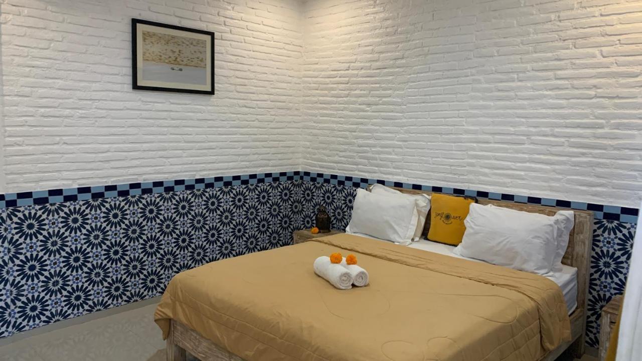 Sunflower Stay And Surf Canggu Екстериор снимка