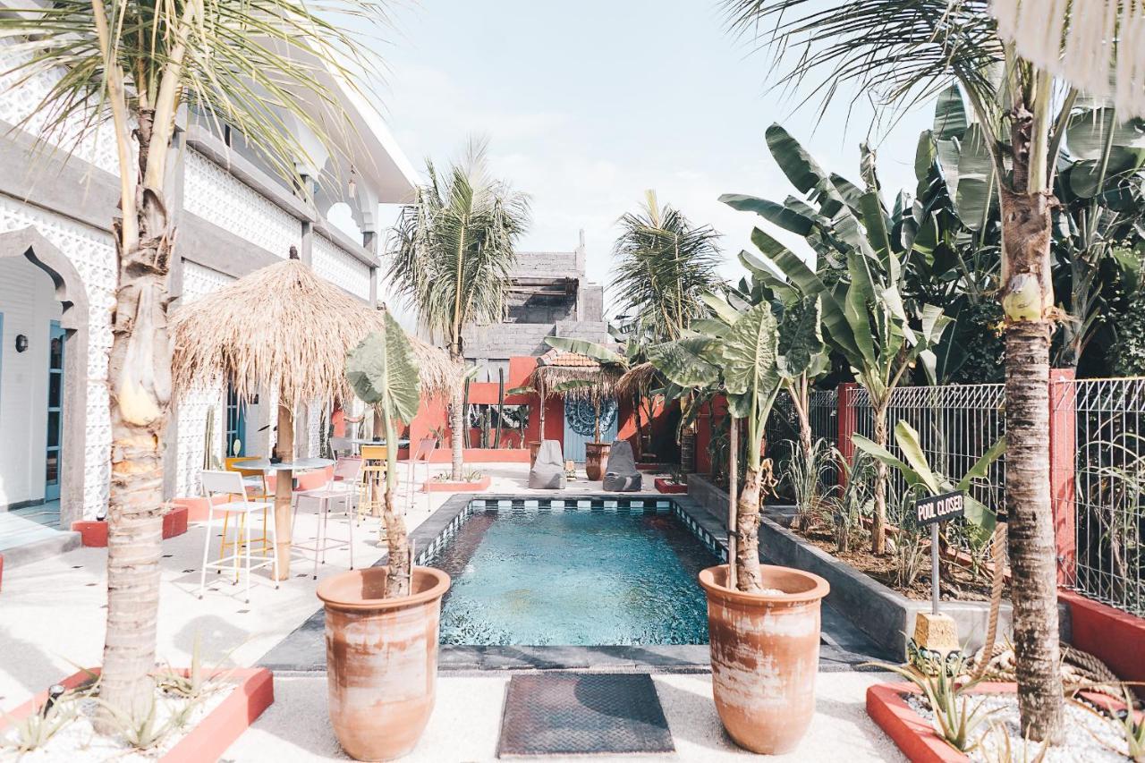 Sunflower Stay And Surf Canggu Екстериор снимка